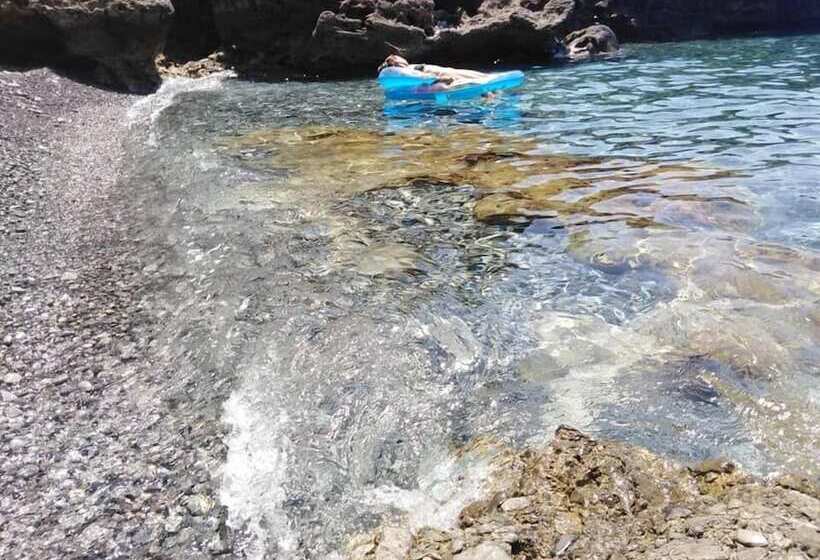 בית מלון כפרי Ristorante Borgo La Tana