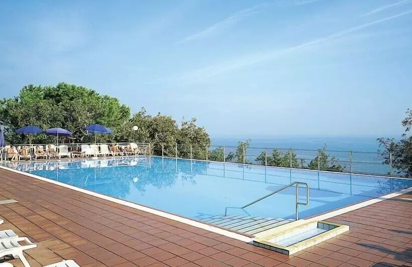 هتل Suisse Thermal Village