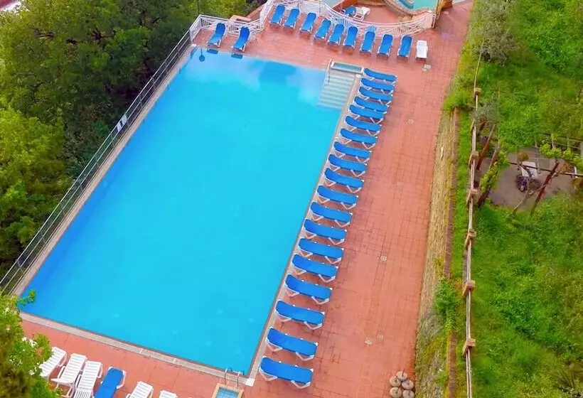 هتل Suisse Thermal Village