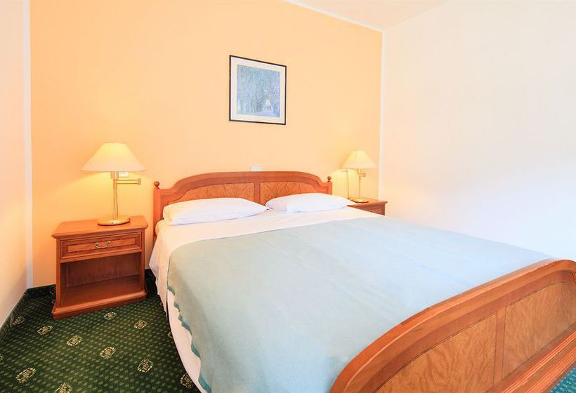 בית מלון כפרי Temlhof