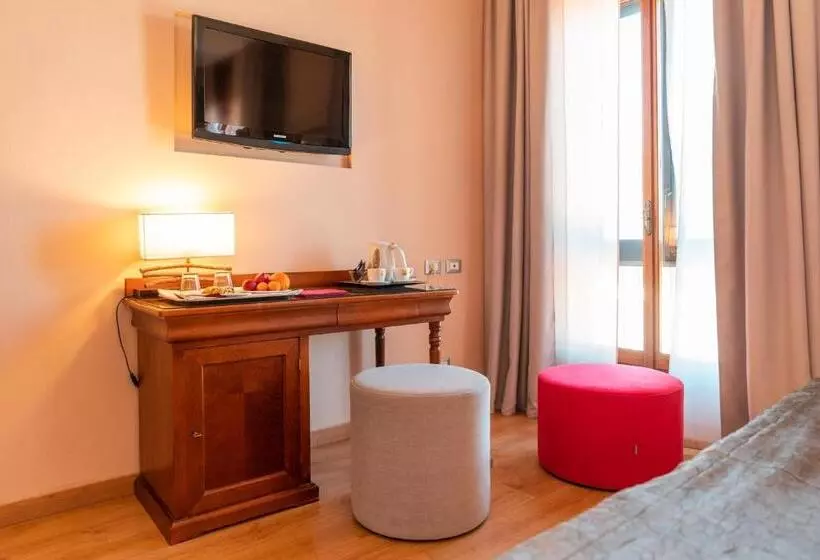 ホテル Terme Salvarola