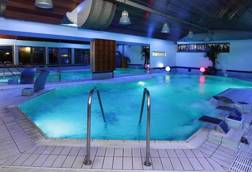 ホテル Terme Salvarola