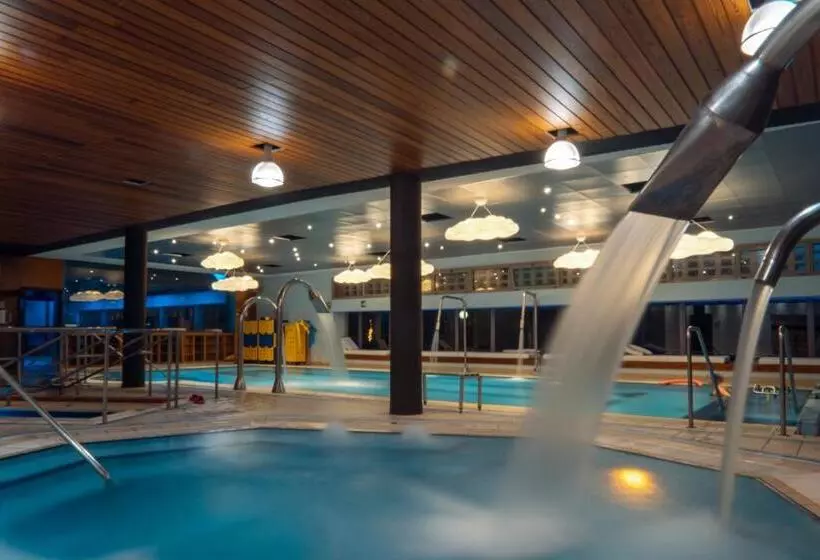 ホテル Terme Salvarola