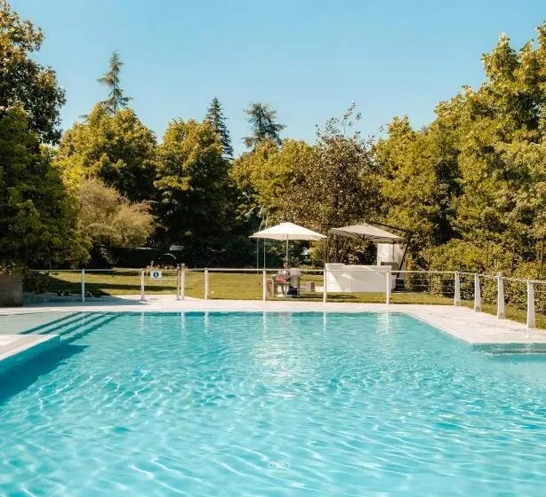 ホテル Terme Salvarola