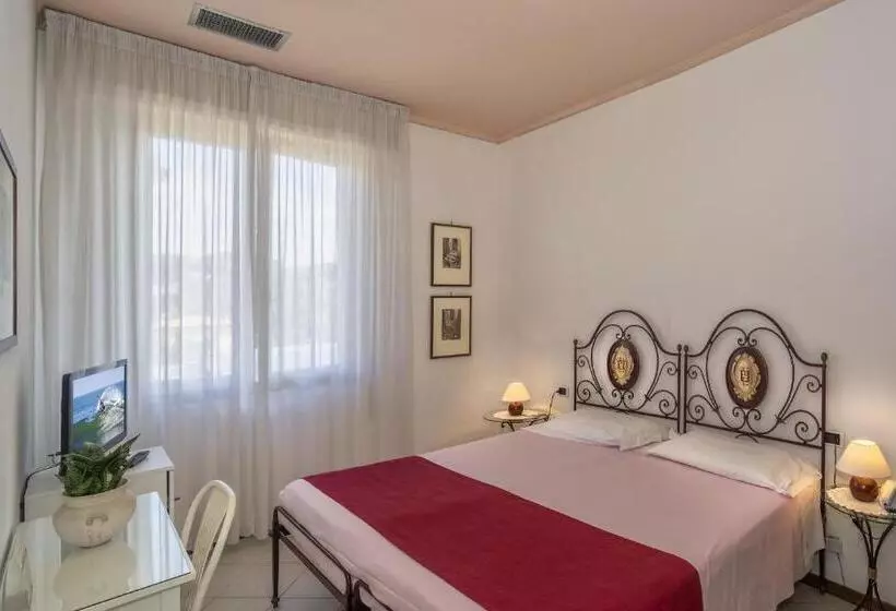 ホテル Villa Edera