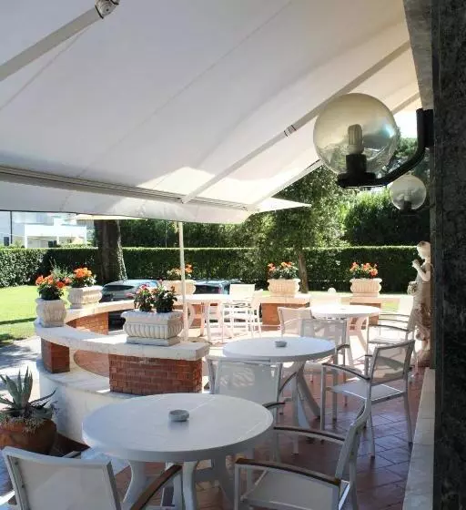 ホテル Villa Edera