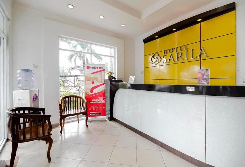 Pension Reddoorz Near Pantai Tanjung Pendam