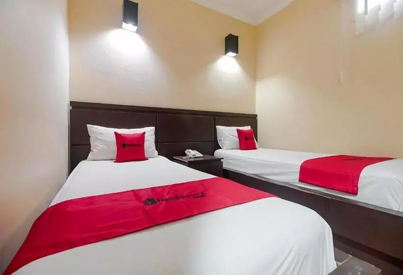 Majatalo Reddoorz Near Pantai Tanjung Pendam