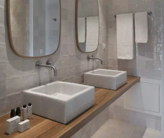 Hotelli Cocomat Athens Bc