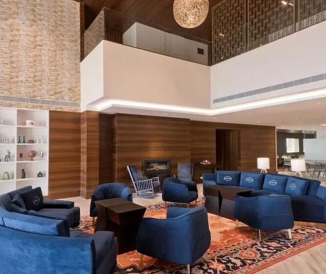 Hotelli Country Inn & Suites By Radisson Zirakpur