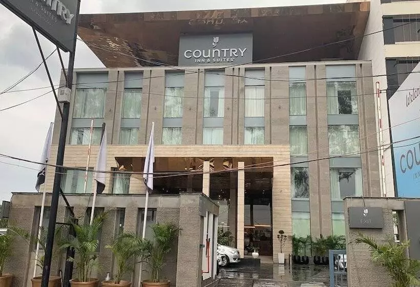 Hotelli Country Inn & Suites By Radisson Zirakpur