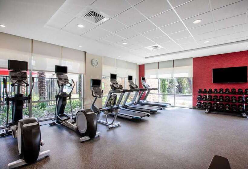 هتل Home2 Suites By Hilton Carlsbad