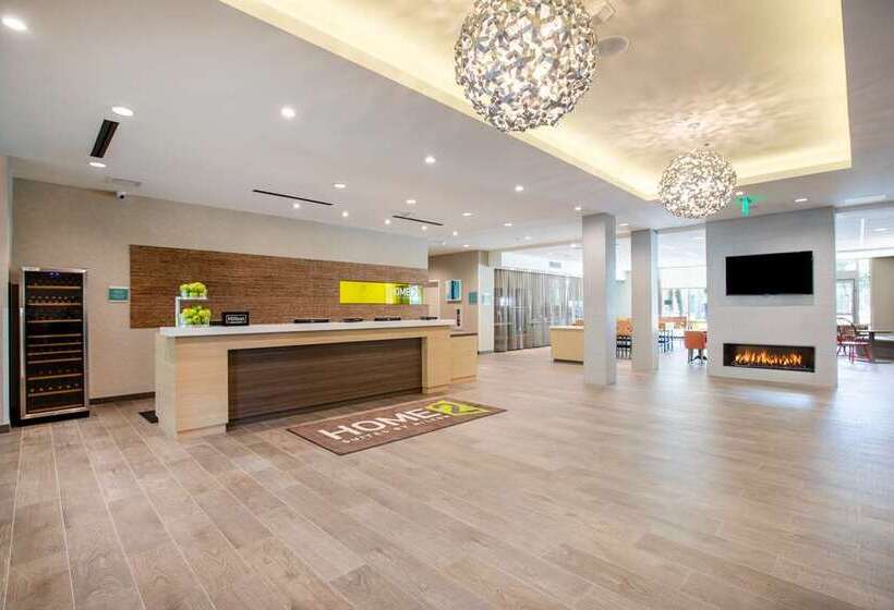 هتل Home2 Suites By Hilton Carlsbad
