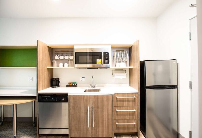 هتل Home2 Suites By Hilton Carlsbad