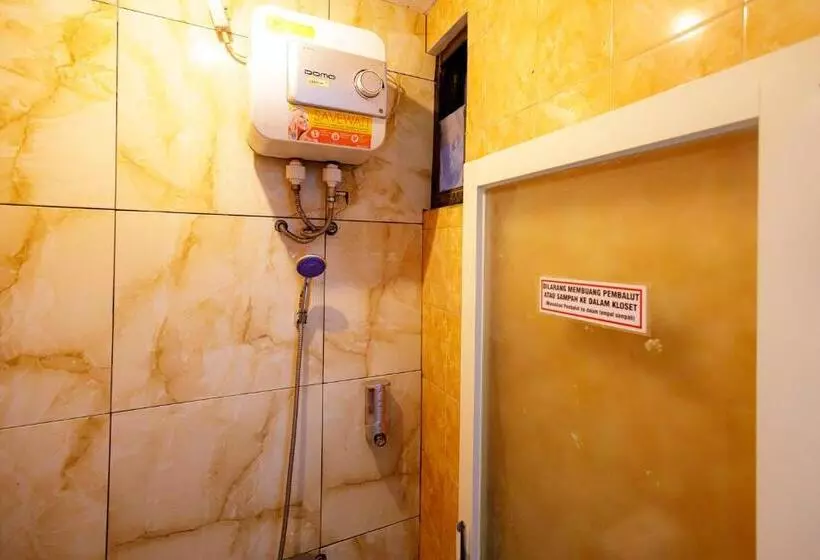 ホテル Marcello Residence Siwalankerto Near Petra University Surabaya Mitra Reddoorz