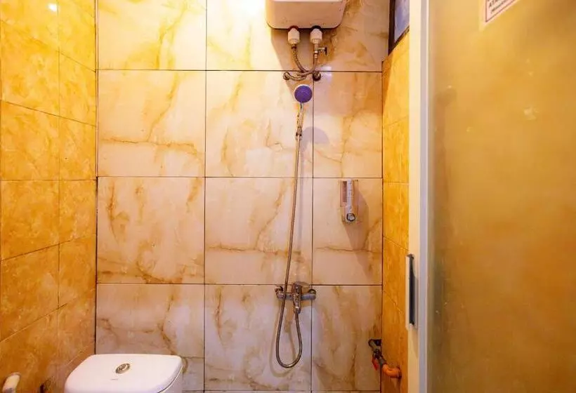 ホテル Marcello Residence Siwalankerto Near Petra University Surabaya Mitra Reddoorz