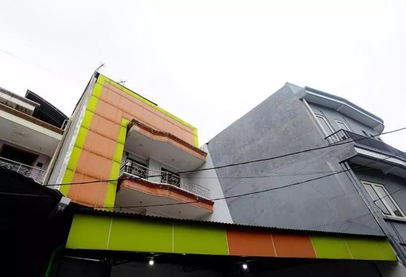 ホテル Marcello Residence Siwalankerto Near Petra University Surabaya Mitra Reddoorz