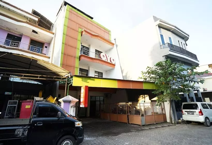 ホテル Marcello Residence Siwalankerto Near Petra University Surabaya Mitra Reddoorz