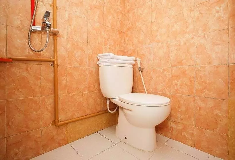 ホテル Marcello Residence Siwalankerto Near Petra University Surabaya Mitra Reddoorz