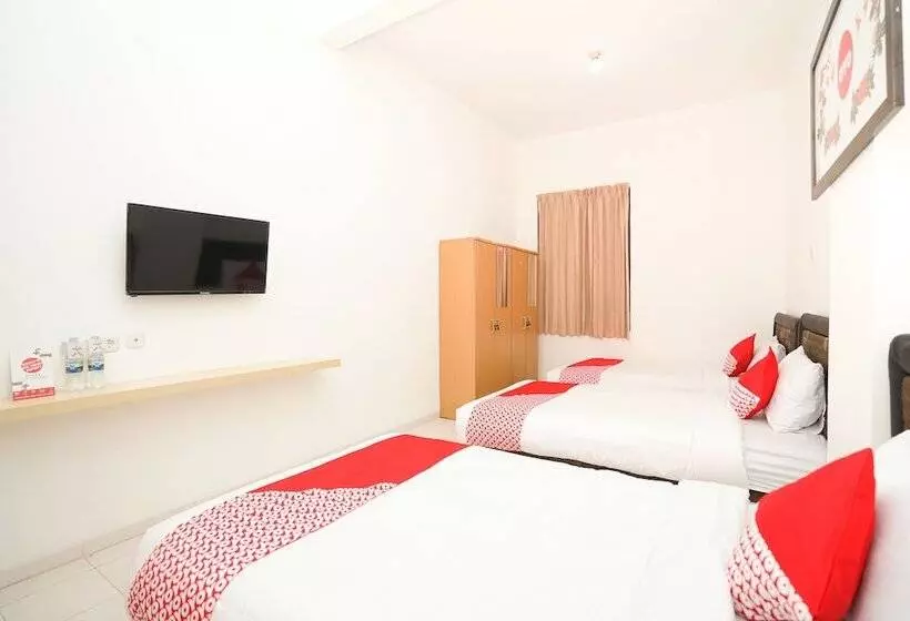 ホテル Marcello Residence Siwalankerto Near Petra University Surabaya Mitra Reddoorz
