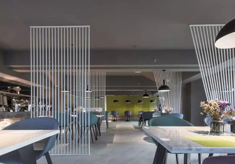 Ibis Styles Hotel Nanjing South Railway Station North Square