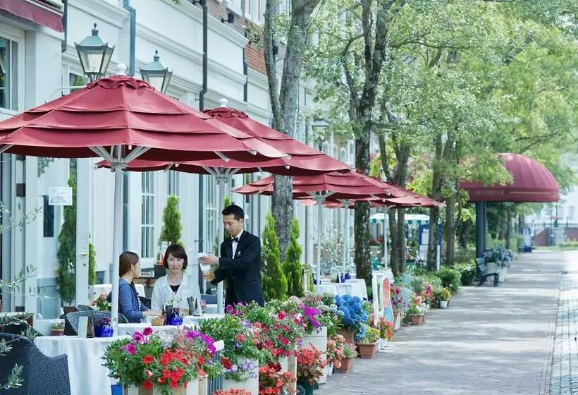 هتل Amsterdam Huis Ten Bosch