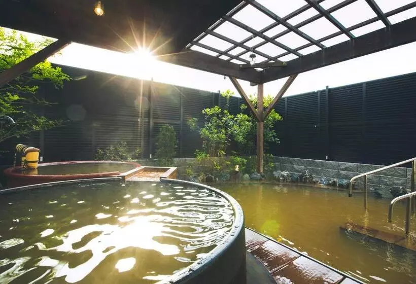 هتل Amsterdam Huis Ten Bosch