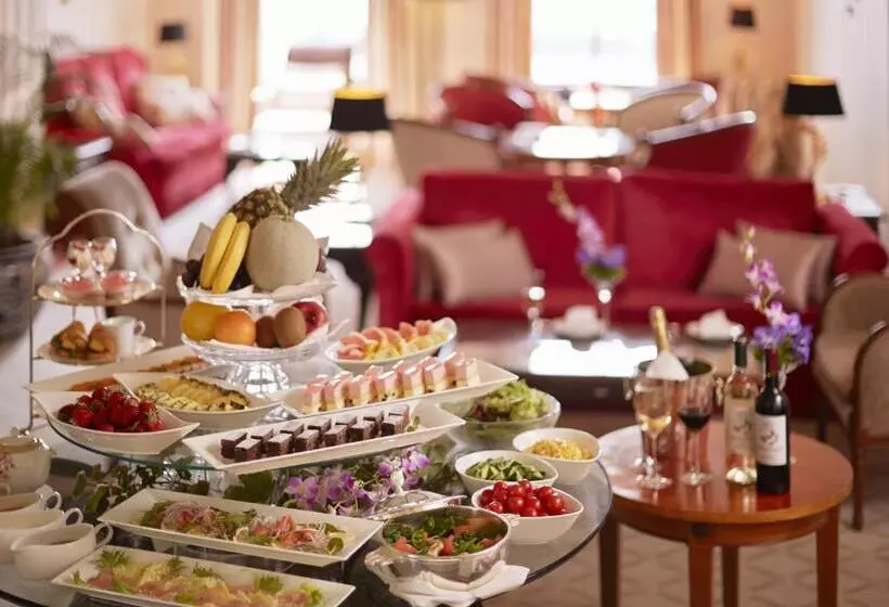 هتل Amsterdam Huis Ten Bosch