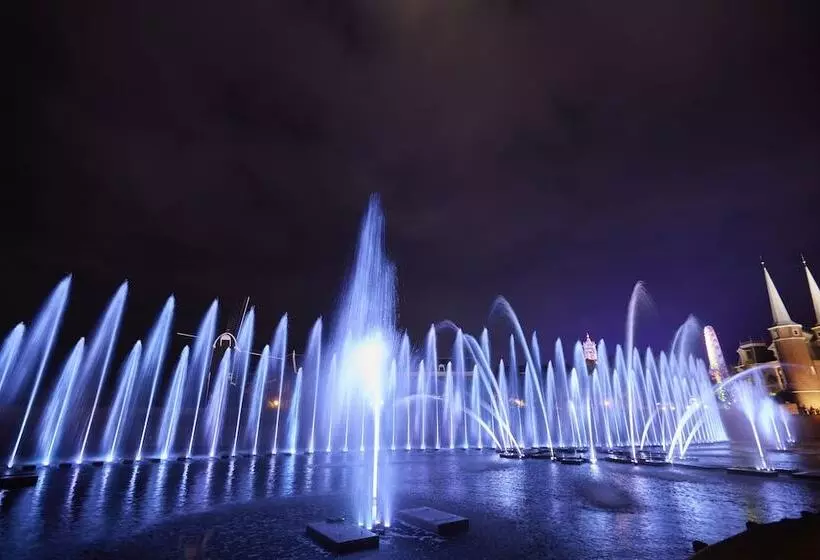 هتل Amsterdam Huis Ten Bosch