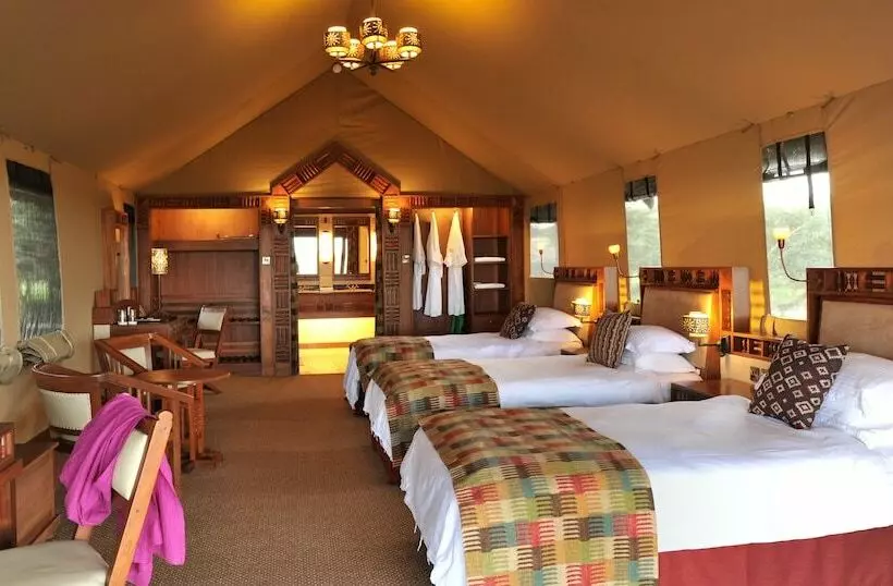 هتل Sweetwaters Serena Camp