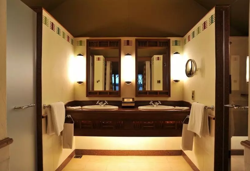 هتل Sweetwaters Serena Camp