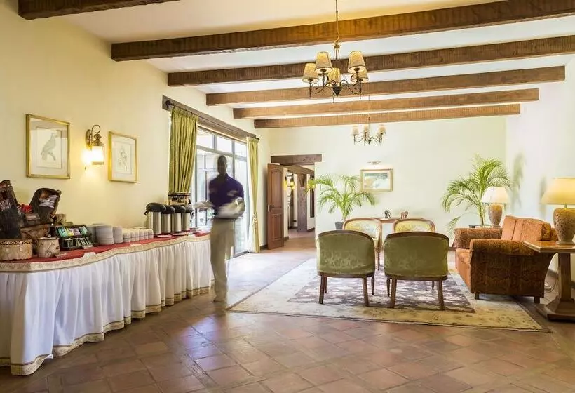 هتل Sweetwaters Serena Camp