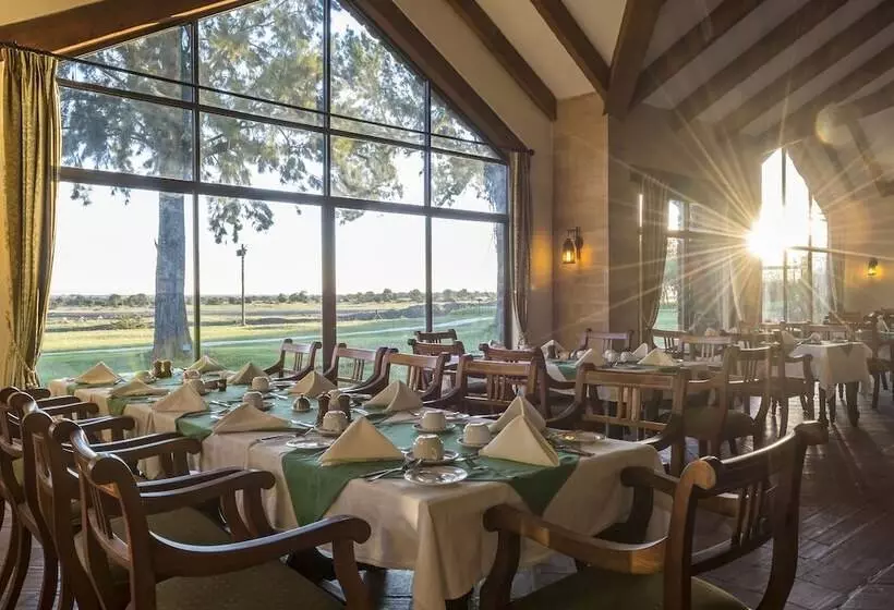 هتل Sweetwaters Serena Camp