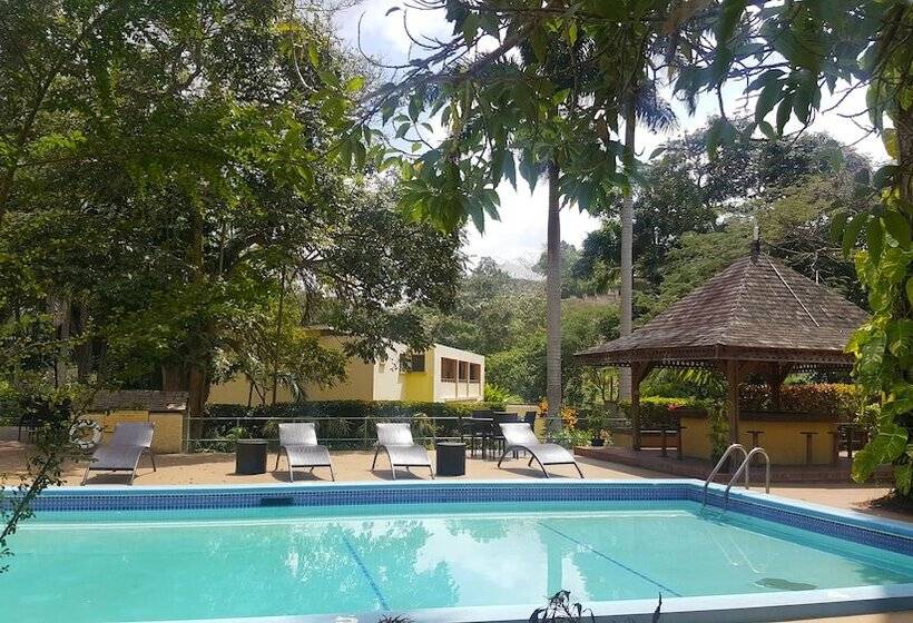 בית מלון כפרי The Mandeville