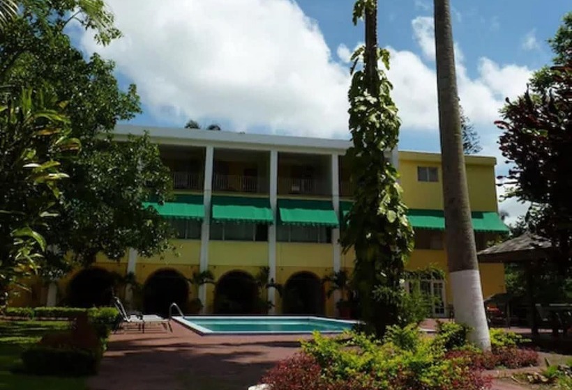 בית מלון כפרי The Mandeville