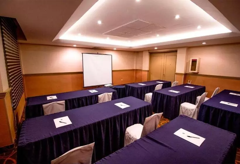 Araiza Palmira Hotel Y Centro De Convenciones