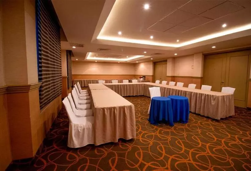 Araiza Palmira Hotel Y Centro De Convenciones