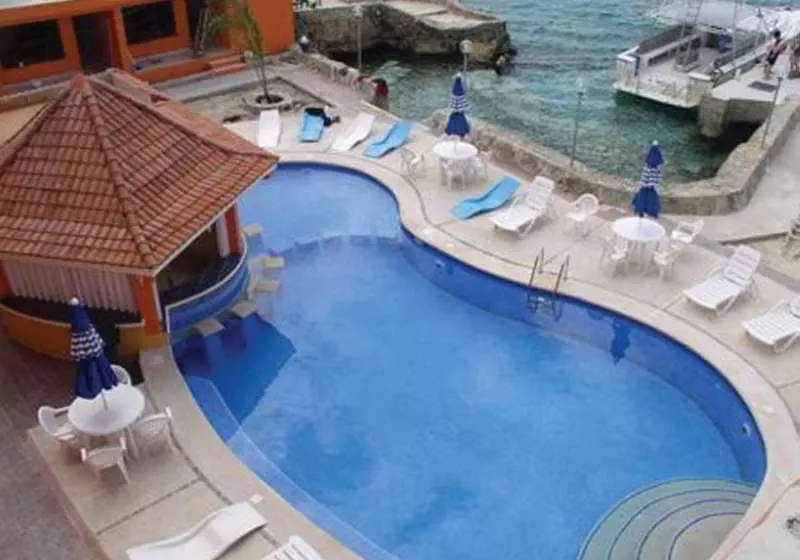 Отель Barracuda