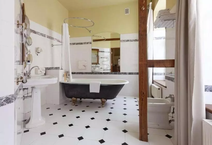 هتل Best Western Santakos