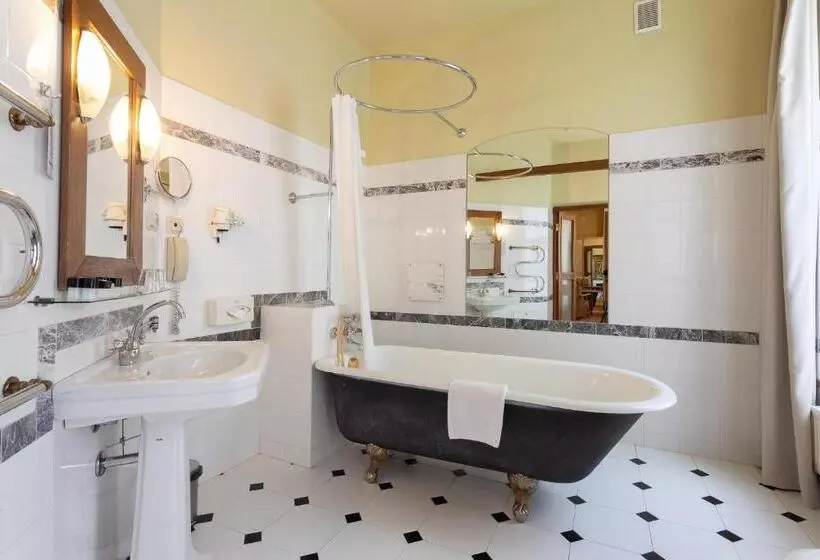 هتل Best Western Santakos