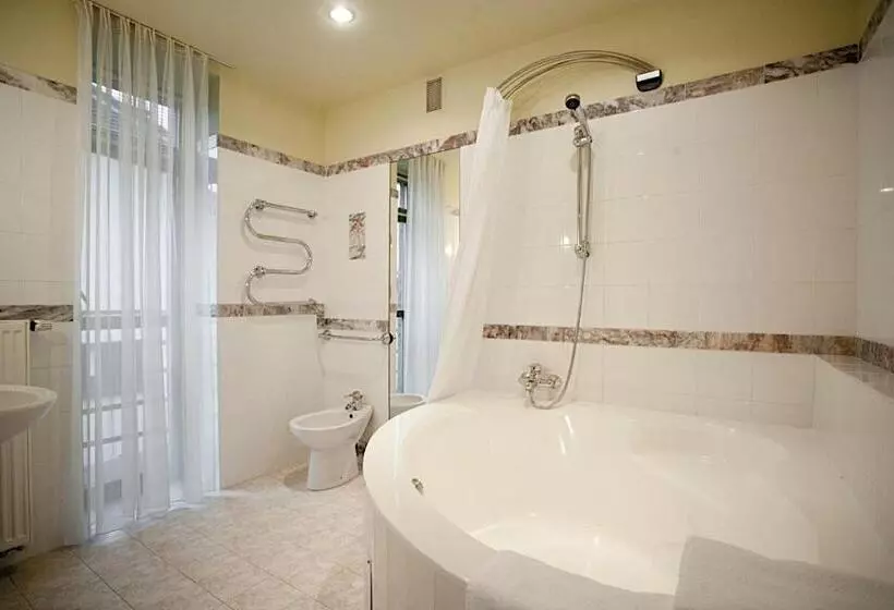 هتل Best Western Santakos