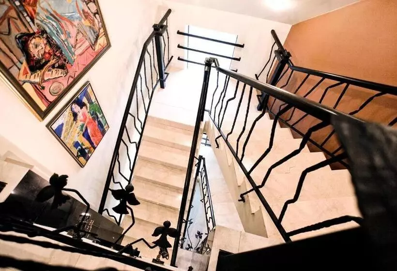 هتل Best Western Santakos