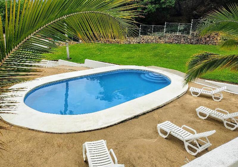 فندق Aristos Acapulco