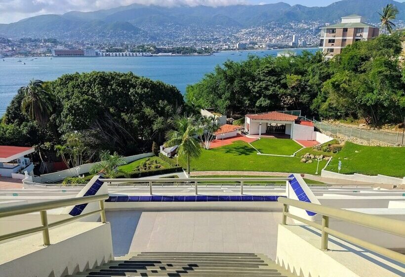 فندق Aristos Acapulco