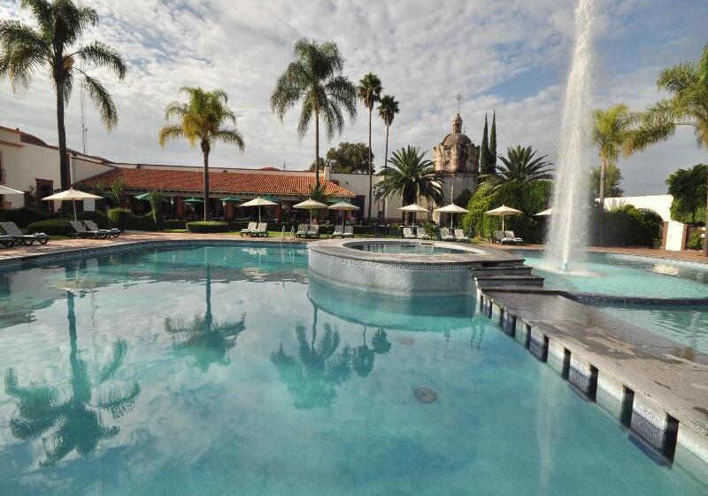 هتل Misión Grand Juriquilla