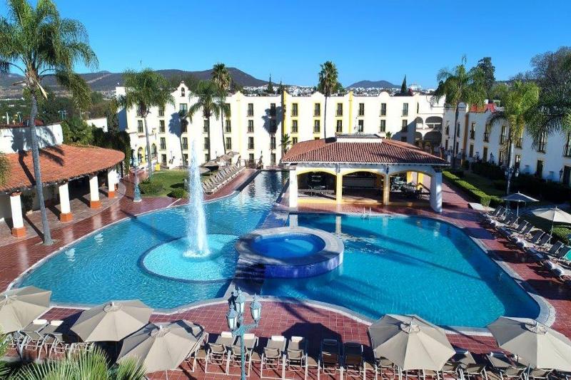 هتل Misión Grand Juriquilla