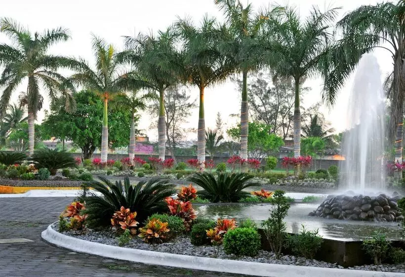 Отель Terranova