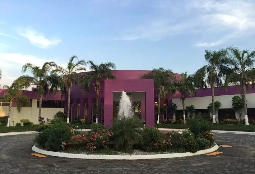 Отель Terranova