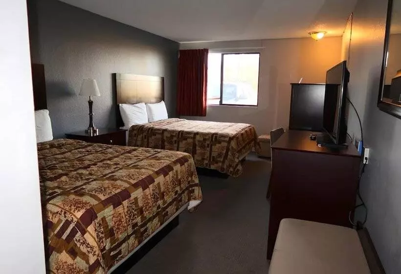 Hotelli Economy Inn Auburn