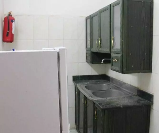 Al Eairy Furnished Apartments Al Baha 3